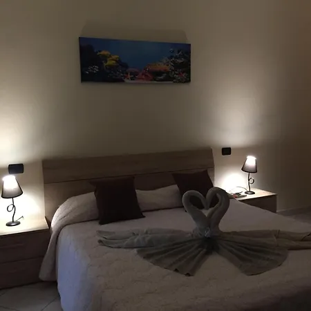 Gaia House Apartment *