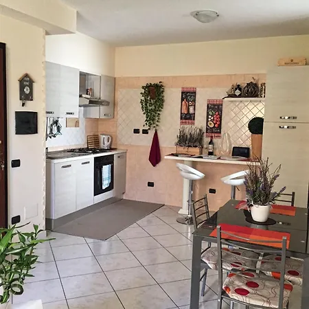 Gaia House Apartment *